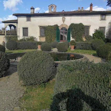 Rucellai Acomodação com café da manhã  4*